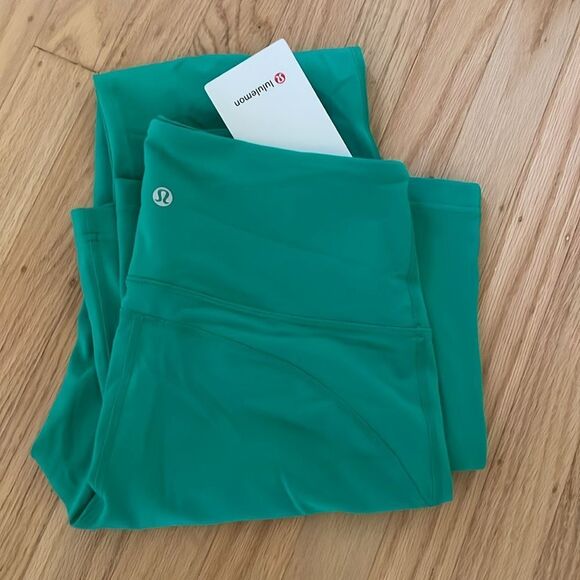 NWT Lululemon Groove Super-High rise Flared Pant Nulu Maldives green 8 gorgeous - Picture 3 of 12